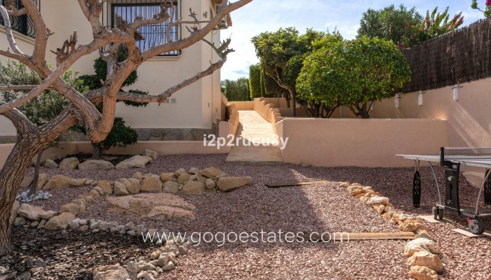 Te koop - Huis - Vrijstaande Villa - Teulada - Moraira