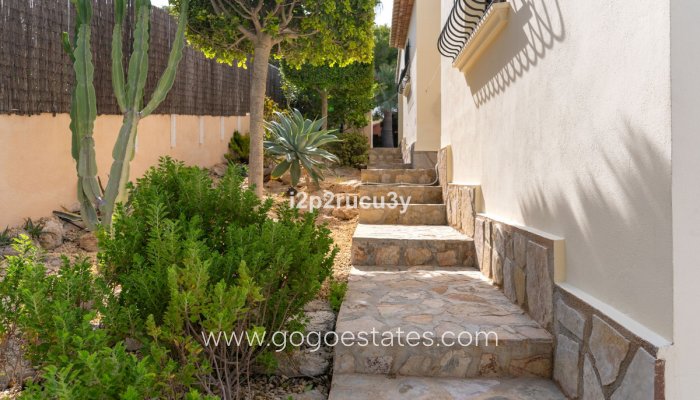Te koop - Huis - Vrijstaande Villa - Teulada - Moraira