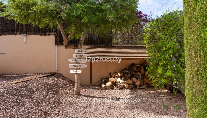 Te koop - Huis - Vrijstaande Villa - Teulada - Moraira