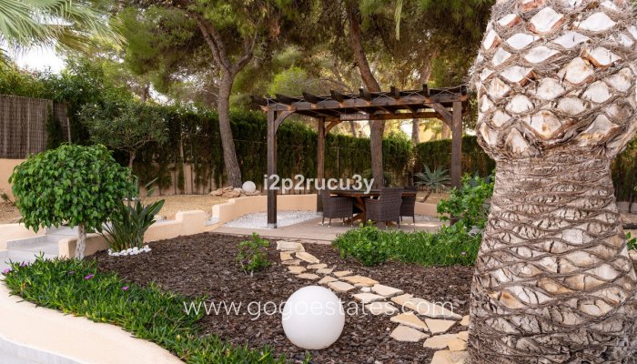 Te koop - Huis - Vrijstaande Villa - Teulada - Moraira