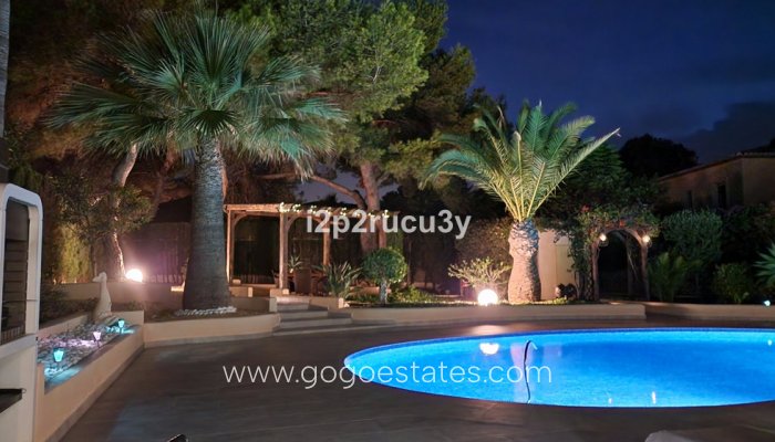 Te koop - Huis - Vrijstaande Villa - Teulada - Moraira