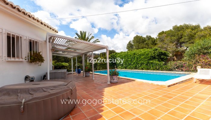 Te koop - Huis - Vrijstaande Villa - Teulada - Moraira