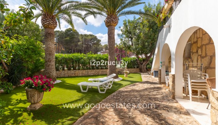 Te koop - Huis - Vrijstaande Villa - Teulada - Moraira