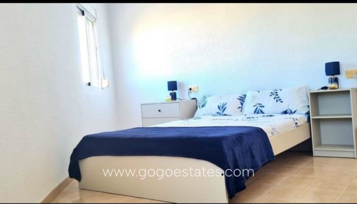 Te koop - Appartement - Appartement op de middelste verdieping - Torrevieja - Torrevieja Centro