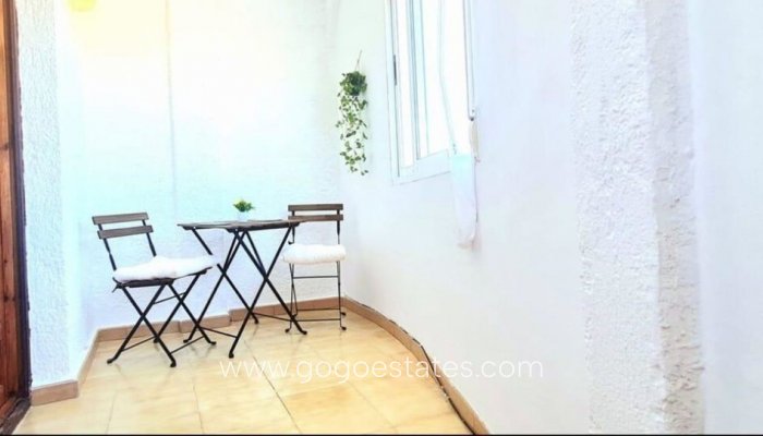 Te koop - Appartement - Appartement op de middelste verdieping - Torrevieja - Torrevieja Centro