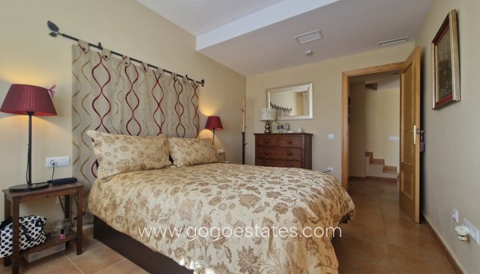 Te koop - Huis - Halfvrijstaande woning - Relleu - Relleu Centro