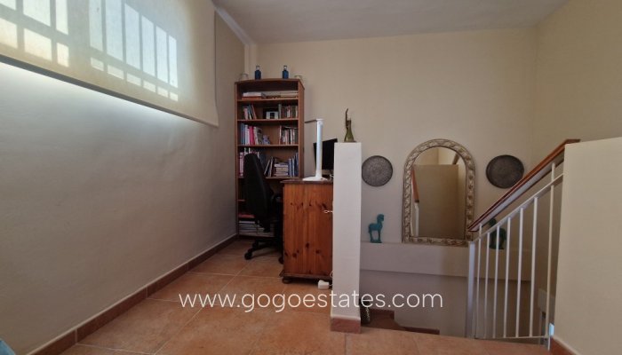 Te koop - Huis - Halfvrijstaande woning - Relleu - Relleu Centro