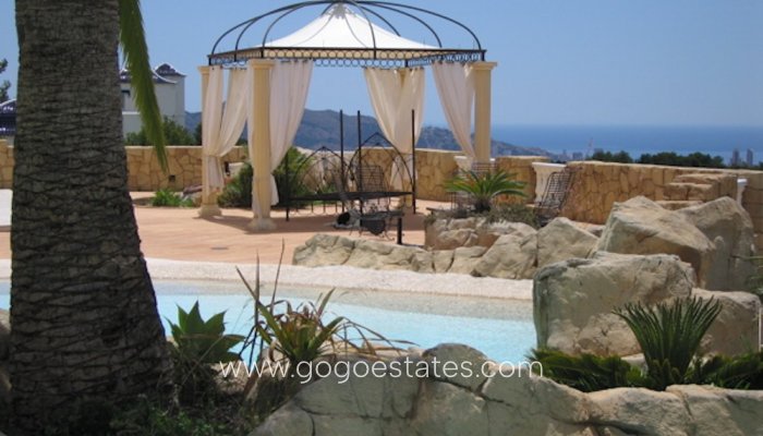 Te koop - Huis - Vrijstaande Villa - La Nucía - La Nucia Centro