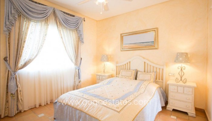 Te koop - Huis - Vrijstaande Villa - La Nucía - La Nucia Centro