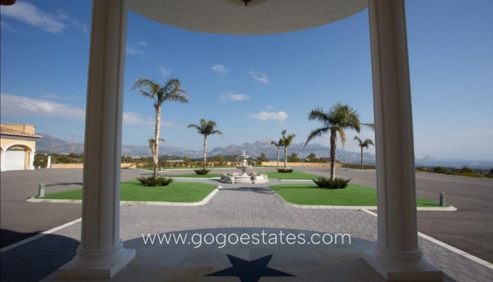 Te koop - Huis - Vrijstaande Villa - La Nucía - La Nucia Centro