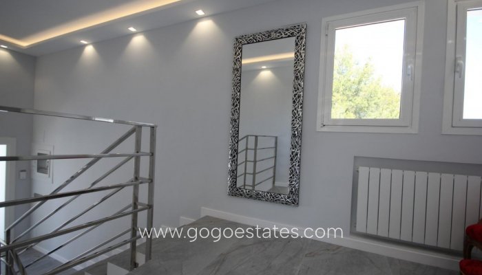 Te koop - Huis - Vrijstaande Villa - La Nucía - La Nucia Centro