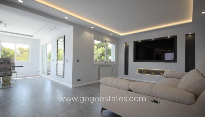 Te koop - Huis - Vrijstaande Villa - La Nucía - La Nucia Centro