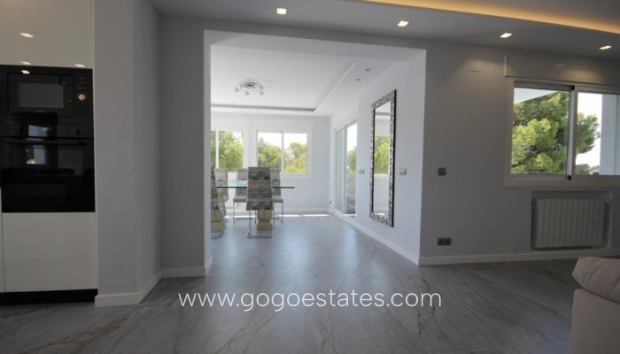 Te koop - Huis - Vrijstaande Villa - La Nucía - La Nucia Centro