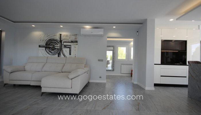 Te koop - Huis - Vrijstaande Villa - La Nucía - La Nucia Centro