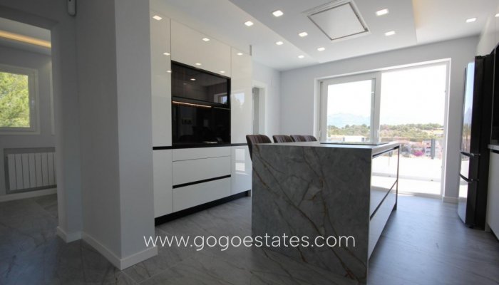 Te koop - Huis - Vrijstaande Villa - La Nucía - La Nucia Centro