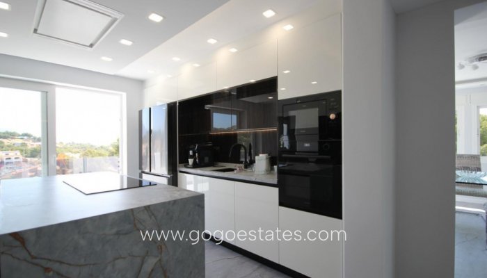 Te koop - Huis - Vrijstaande Villa - La Nucía - La Nucia Centro