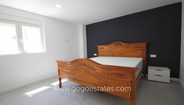 Te koop - Huis - Vrijstaande Villa - La Nucía - La Nucia Centro