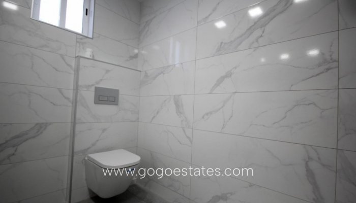 Te koop - Huis - Vrijstaande Villa - La Nucía - La Nucia Centro