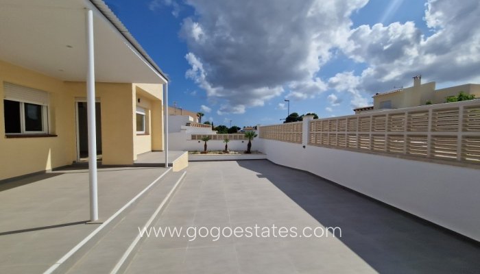 Te koop - Huis - Halfvrijstaande woning - La Nucía - La Nucia Centro