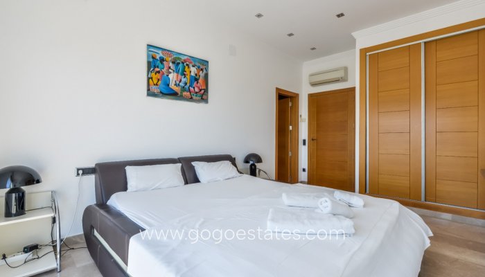 Te koop - Huis - Vrijstaande Villa - Benissa - La Fustera