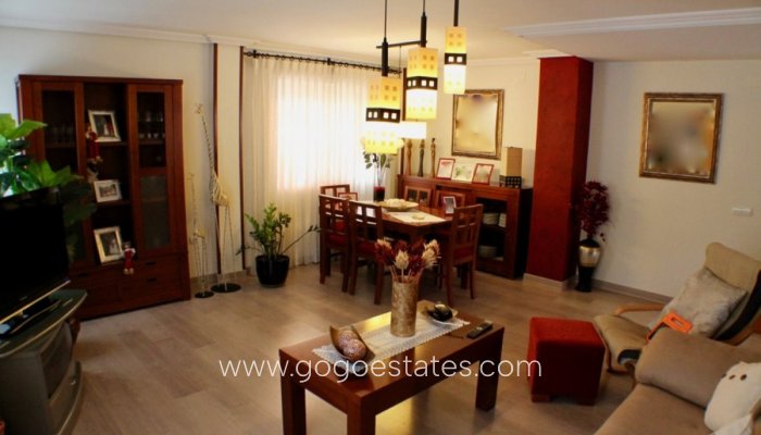 Te koop - Huis - Vrijstaande Villa - La Nucía - La Nucia Centro