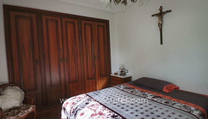 Te koop - Huis - Vrijstaande Villa - La Nucía - La Nucia Centro