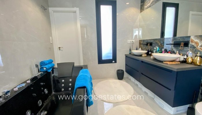 Revente - Maison - Villa Individuelle - Finestrat