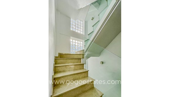 Te koop - Huis - Vrijstaande Villa - La Nucía - La Nucia Centro