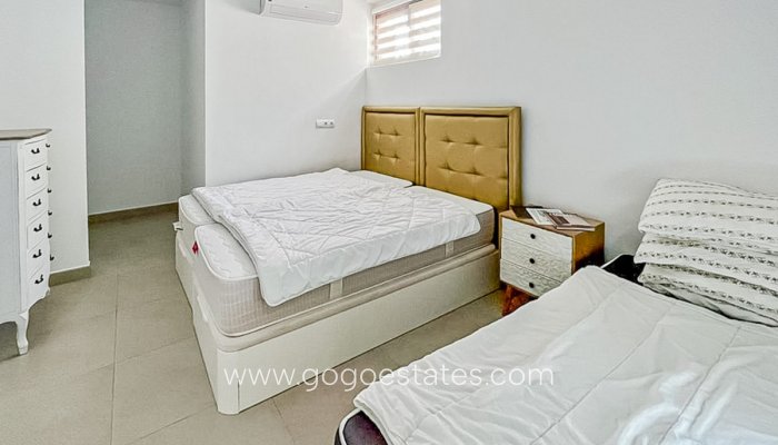 Te koop - Huis - Vrijstaande Villa - La Nucía - La Nucia Centro