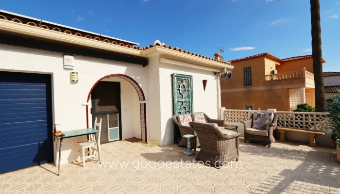 Te koop - Huis - Vrijstaande Villa - La Nucía - La Nucia Centro