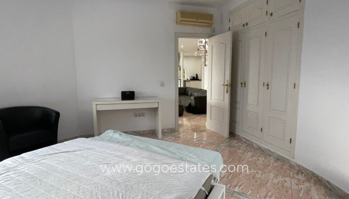 Te koop - Huis - Vrijstaande Villa - Calpe - Calpe Centro