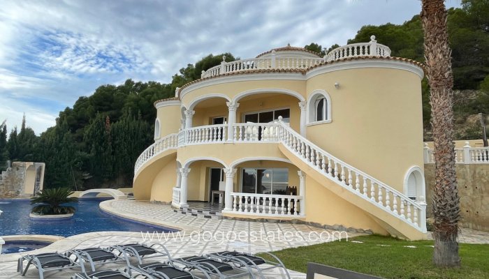 Te koop - Huis - Vrijstaande Villa - Calpe - Calpe Centro