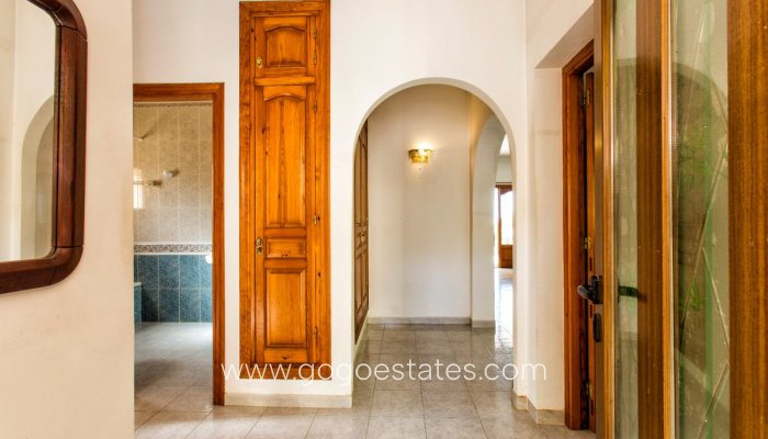 Te koop - Huis - Vrijstaande Villa - Calpe - Calpe Centro