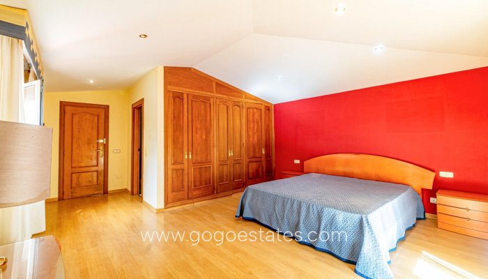 Te koop - Huis - Vrijstaande Villa - l'Alfas del Pi - L'Alfás del Pi Centro