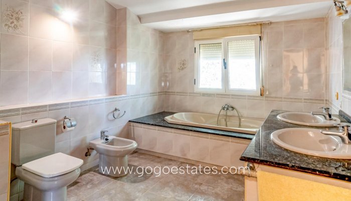 Te koop - Huis - Vrijstaande Villa - l'Alfas del Pi - L'Alfás del Pi Centro