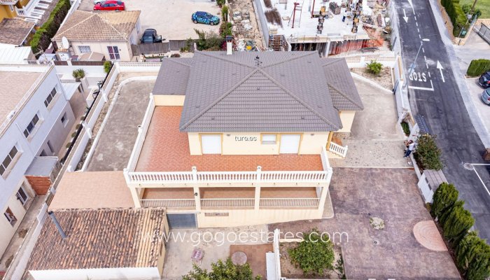 Te koop - Huis - Vrijstaande Villa - La Nucía - La Nucia Centro