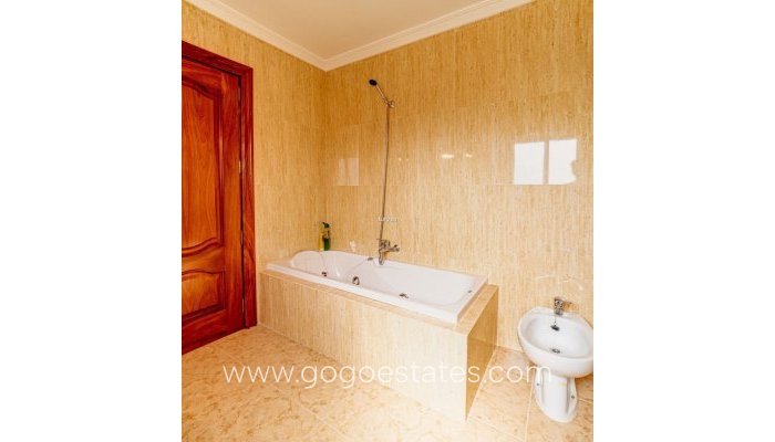 Te koop - Huis - Vrijstaande Villa - La Nucía - La Nucia Centro