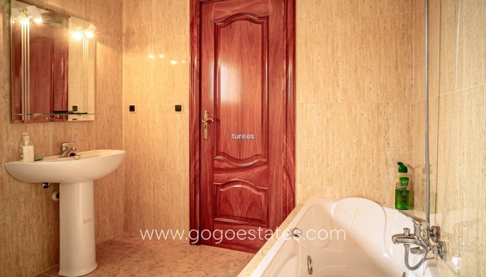 Te koop - Huis - Vrijstaande Villa - La Nucía - La Nucia Centro