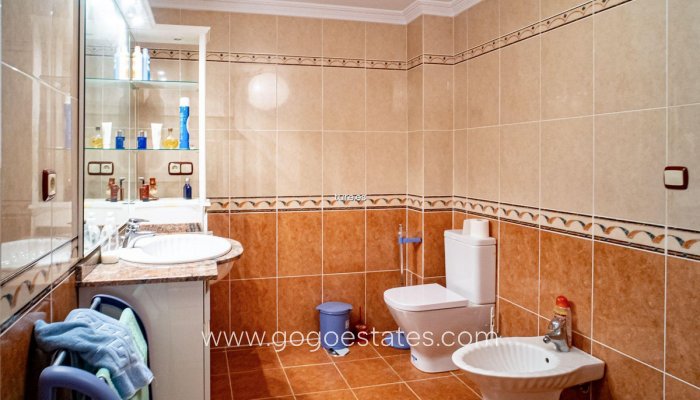 Te koop - Huis - Vrijstaande Villa - La Nucía - La Nucia Centro