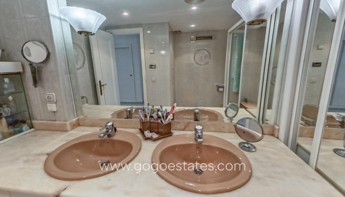 Te koop - Appartement - Appartement op de middelste verdieping - Benidorm - Benidorm Centro