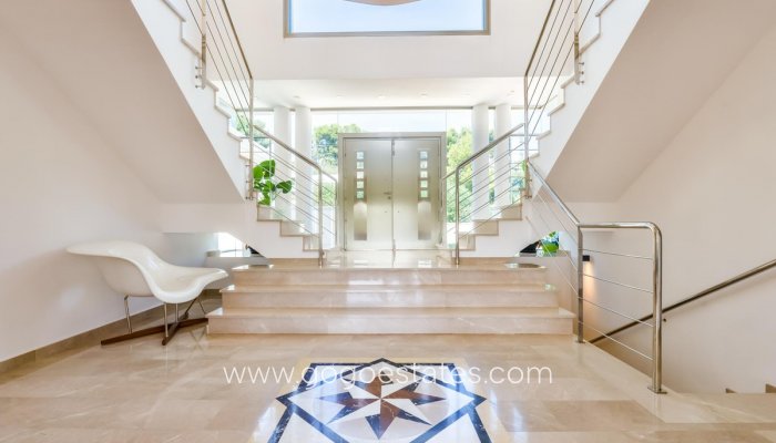 Te koop - Huis - Vrijstaande Villa - Benissa - Benissa Centro