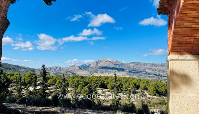 Te koop - Huis - Finca - Cortijo - Jijona - Jijona Centro