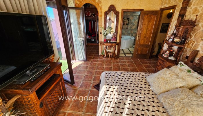 Te koop - Huis - Vrijstaande Villa - Daya Nueva - Daya Nueva Centro