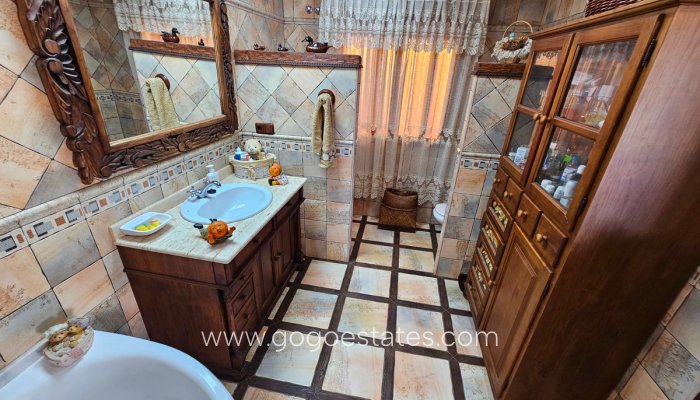 Te koop - Huis - Vrijstaande Villa - Daya Nueva - Daya Nueva Centro