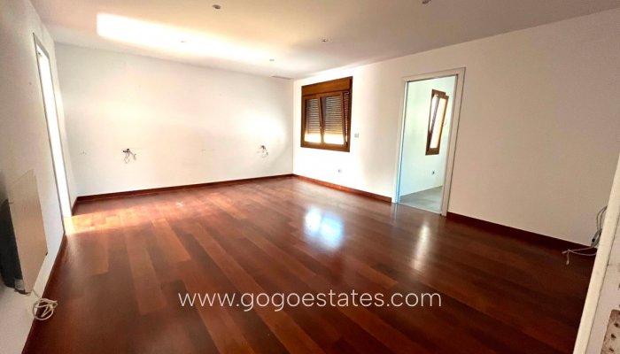 Te koop - Huis - Vrijstaande Villa - La Nucía - La Nucia Centro