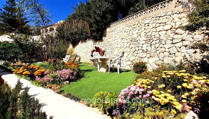 Te koop - Huis - Vrijstaande Villa - Teulada - Teulada Centro