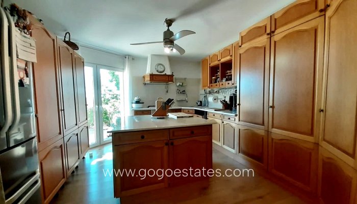 Te koop - Huis - Vrijstaande Villa - Teulada - Teulada Centro