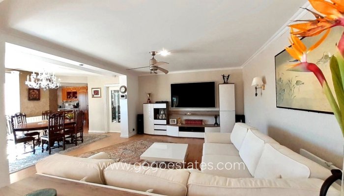 Te koop - Huis - Vrijstaande Villa - Teulada - Teulada Centro