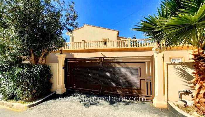 Te koop - Huis - Vrijstaande Villa - Teulada - Teulada Centro