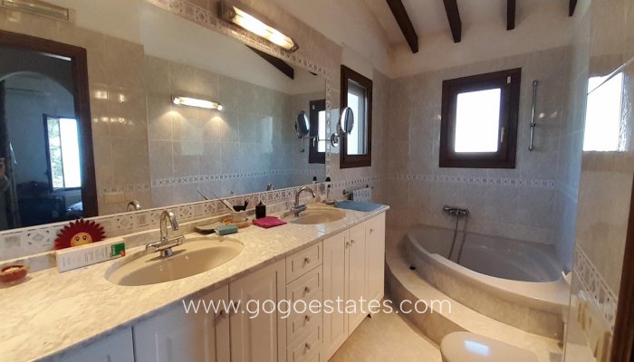 Te koop - Huis - Vrijstaande Villa - Dénia - Denia Centro